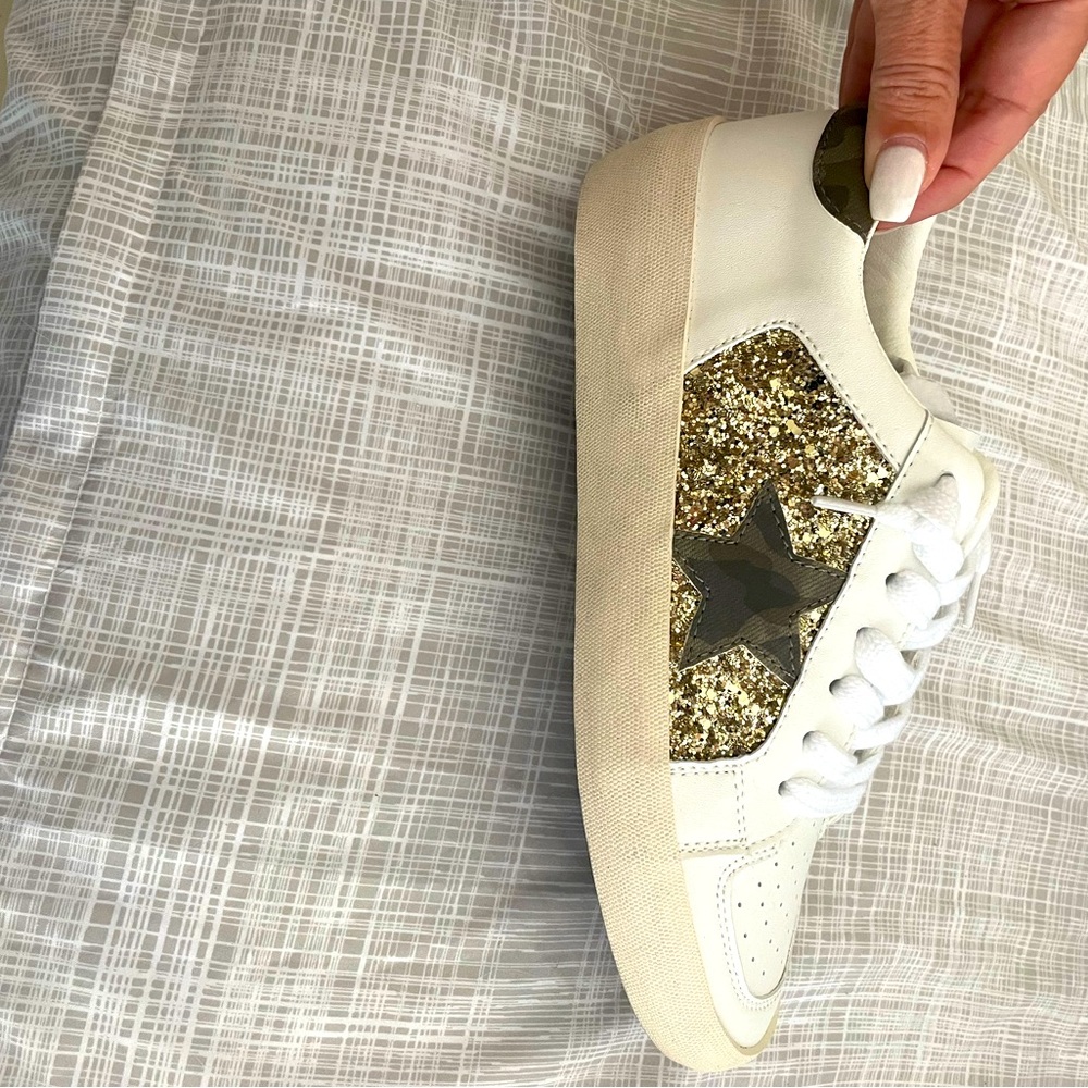 Golden Girls Camo Star Wedge Lowtop Sneakers